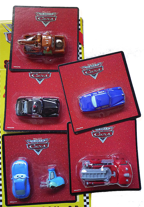 Mattel Pixar Diecast CARS The Italian CARS Magazine Molto Grande