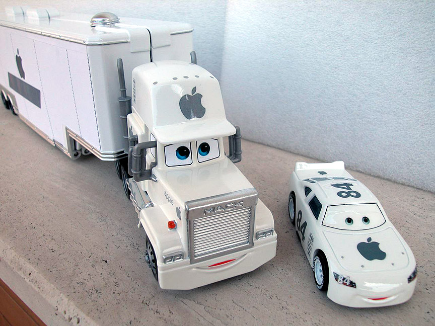 Disney Pixar Cars White Apple Mack Racer's Truck &  Apple Icar Toy Car Kids Gift 
