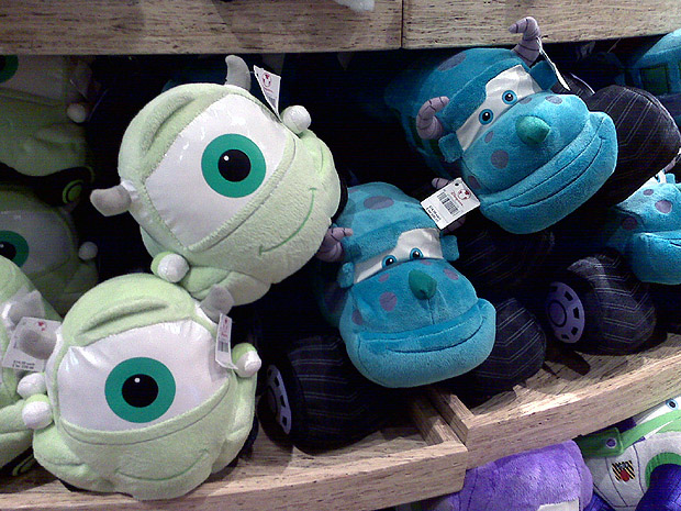 Take Five a Day » Blog Archive » Mattel Disney Pixar Diecast CARS: Photo Odds & Sods