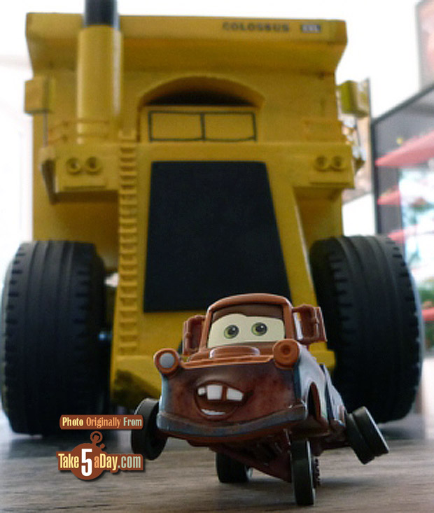 Beschietingen cruise hamer Take Five a Day » Blog Archive » Disney Pixar CARS 2: Wood You Carve a  Colossus Art Out of a Piece of XXL Block of Wood?