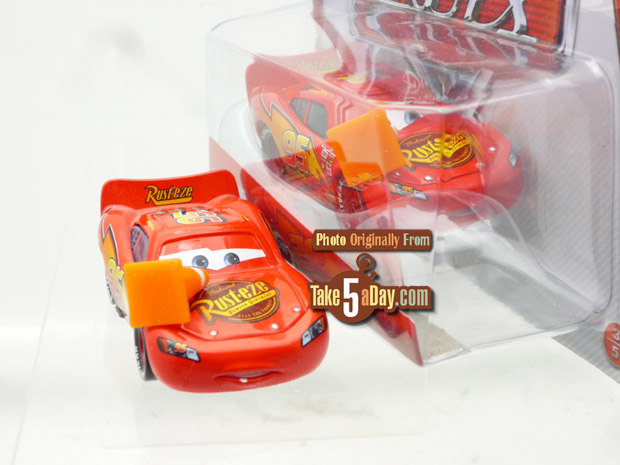 Disney Cars Series 3 Lightning McQueen with Cone Diecast Car