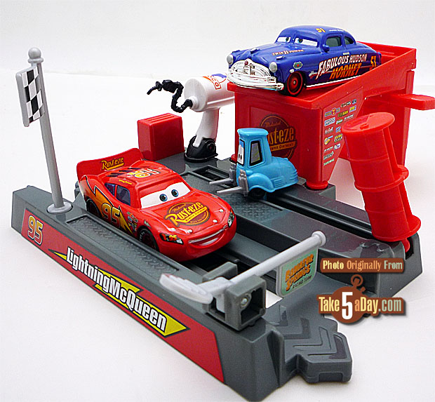 disney cars pit stop