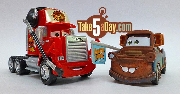 Pit-Crew-Mack-&-Mater-with-Sign_03