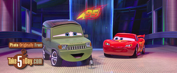 Miles-Axelrod-with-Microphone-&-Lightning-McQueen-with-Party-Wheels