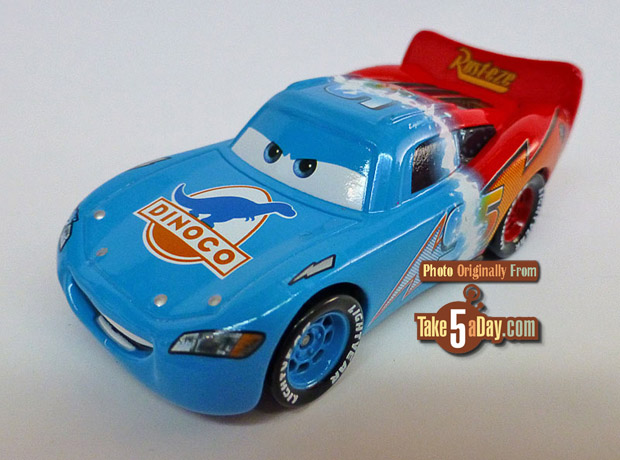 Disney cars store transforming lightning mcqueen