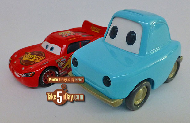 Disney Cars Series 3 Lightning McQueen with Cone Diecast Car