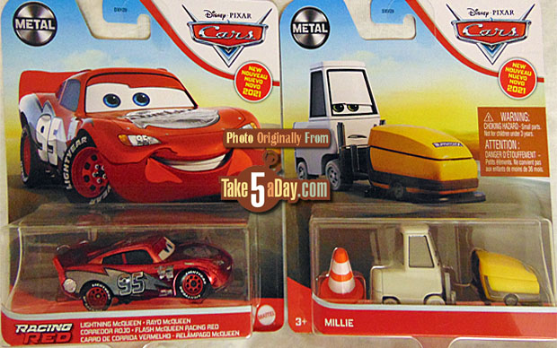 Disney Pixar Cars - Lightning McQueen - Racing Red - 2021